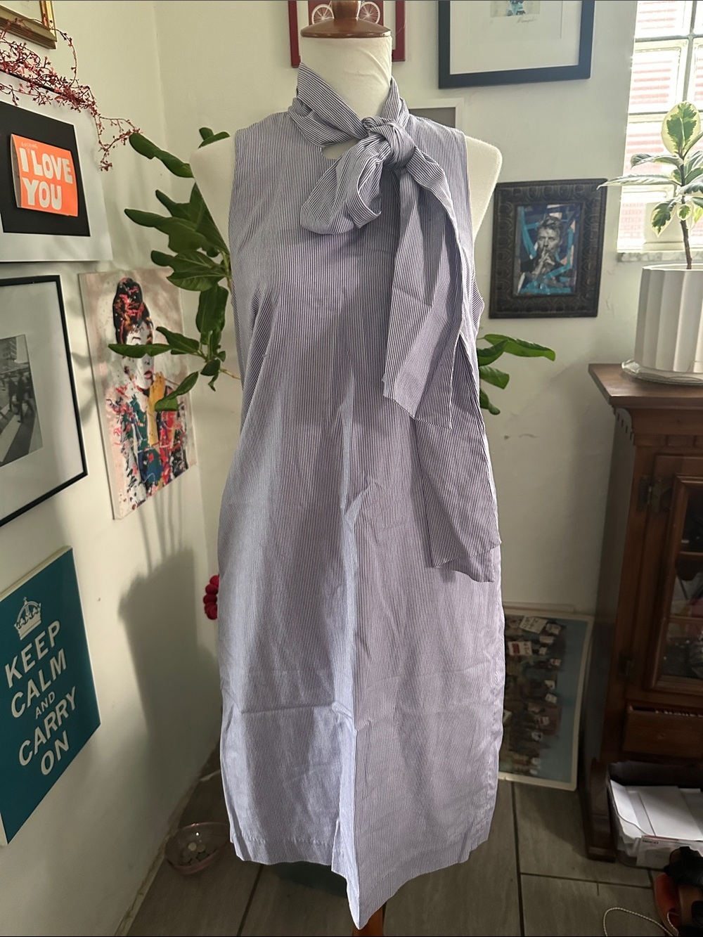 Banana Republic Light Blue Striped Sleeveless Tie-Neck Dress with pockets Size 2